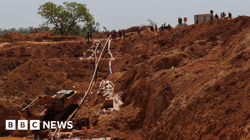 Dozens including women killed in collapse