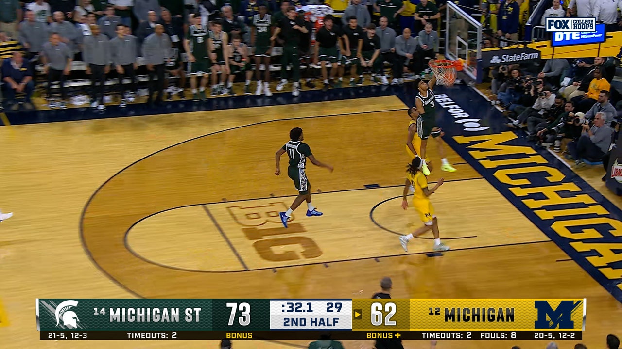 Michigan State's Jaden Akins throws down dunk to seal win against Michigan